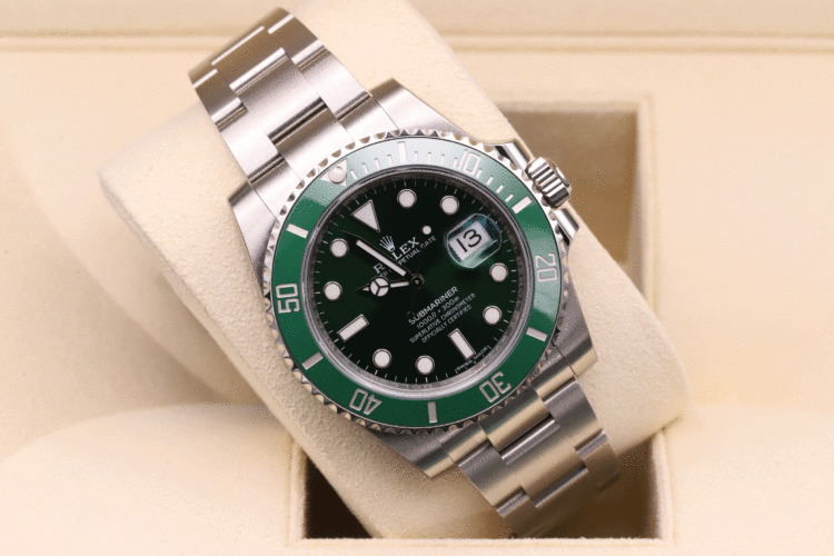 Rolex Submariner Date 116610lv Hulk _ Italian Full Set From 06/2018 _ N. O. S. With Stickers
